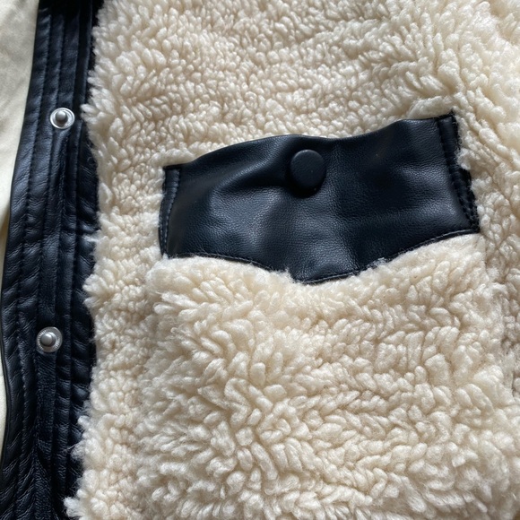 Blank NYC Sherpa jacket size XS with leather accents. - Picture 4 of 6